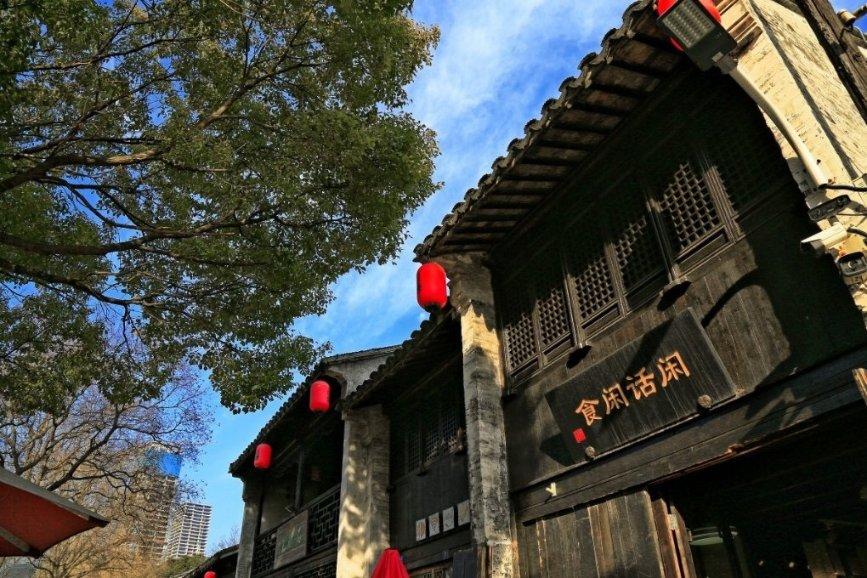 探索天涯,畅享钢七连改编的时候为什么不选许三多走问答平台!
